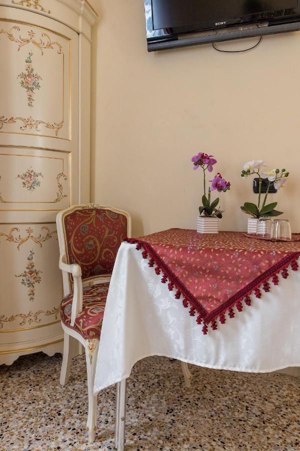 Venice Inn מראה חיצוני תמונה