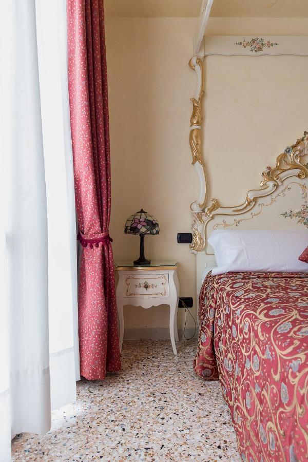 Venice Inn מראה חיצוני תמונה