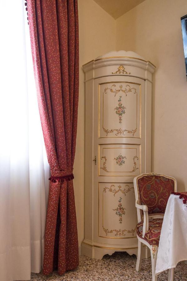 Venice Inn מראה חיצוני תמונה