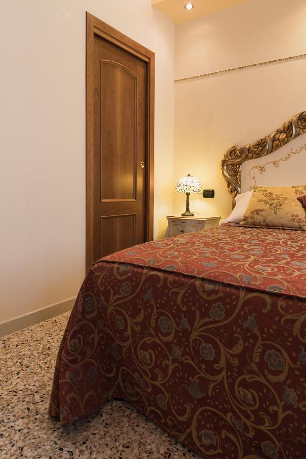 Venice Inn מראה חיצוני תמונה
