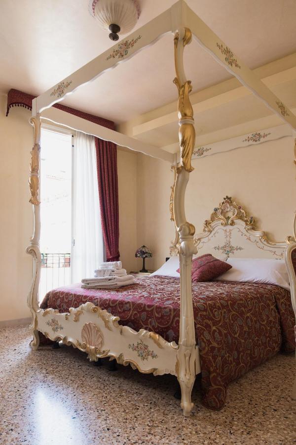 Venice Inn מראה חיצוני תמונה